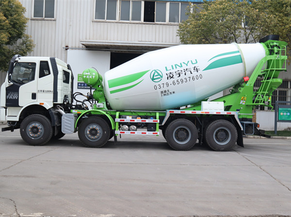 混凝土攪拌車與罐車的區(qū)別是什么？