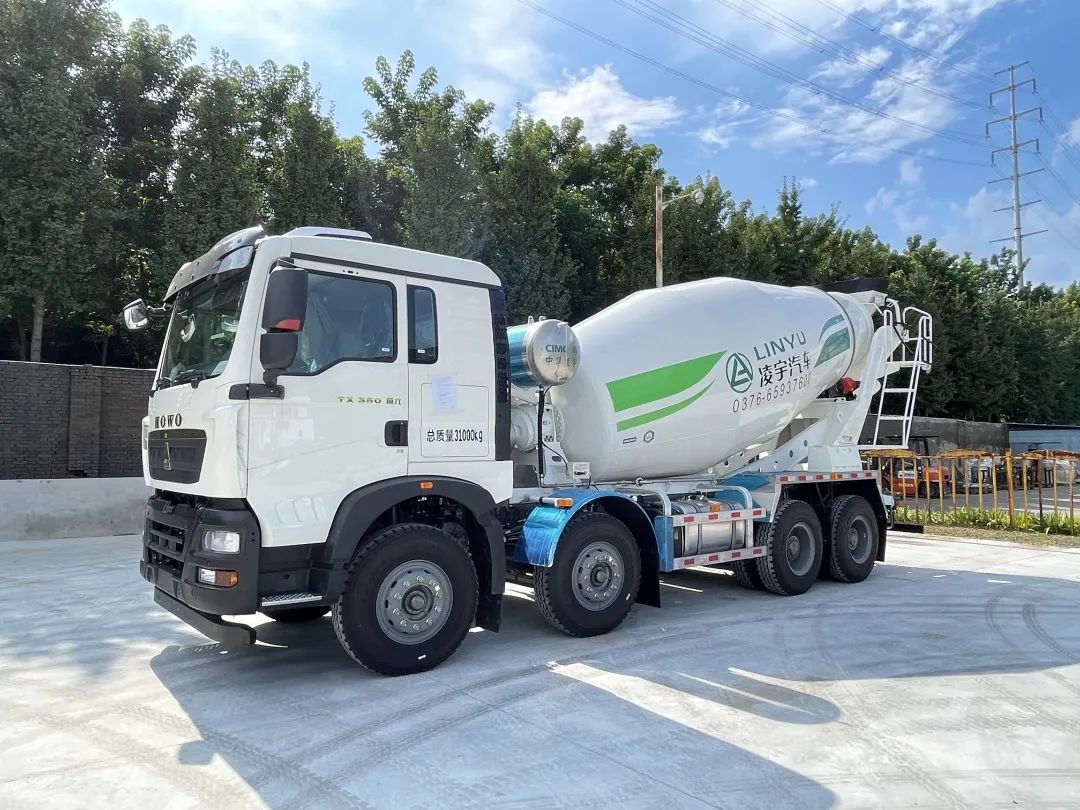 凌宇混動(dòng)攪拌車的特點(diǎn)優(yōu)勢(shì)在于哪些方面？