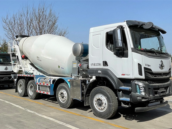 春暖花開，發(fā)車愉快！60臺凌宇攪拌車奔赴市場，助力客戶發(fā)展