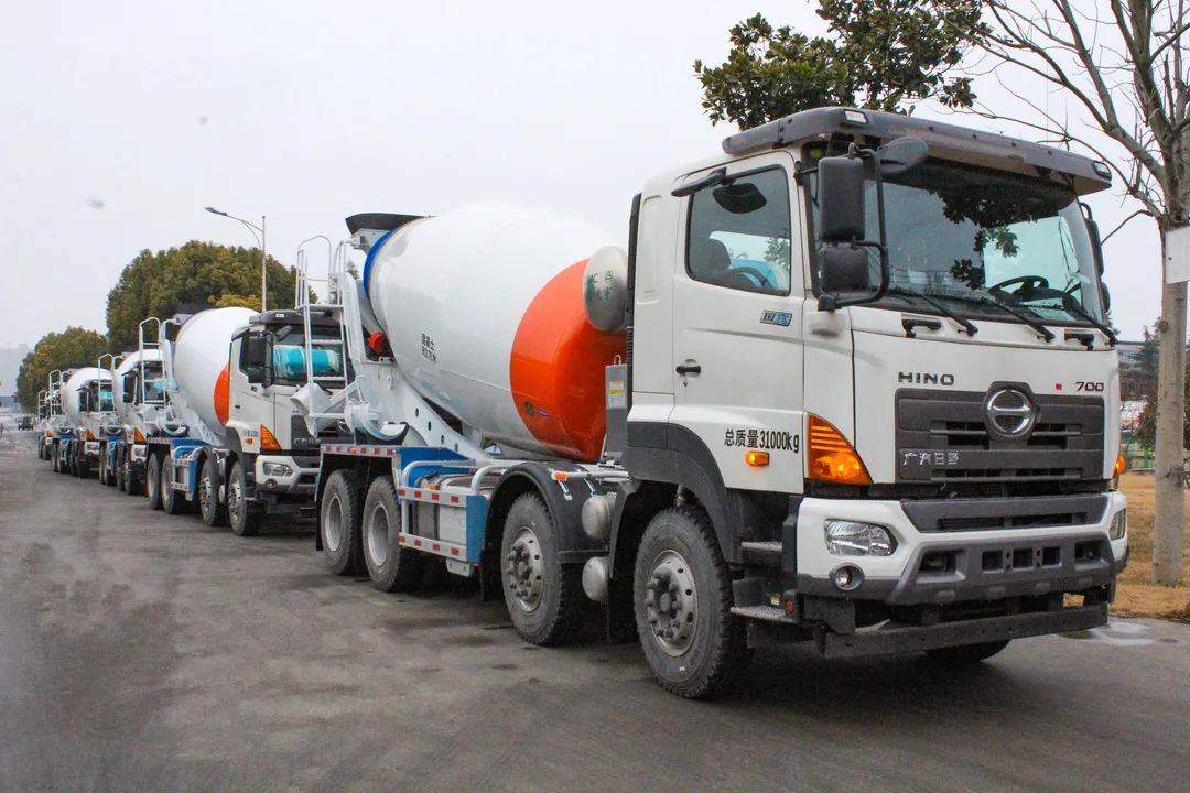 草長(zhǎng)鶯飛二月天，凌宇攪拌赴前線！