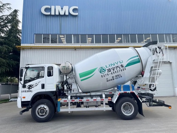 凌宇二橋攪拌車，一車適用多場景，四項(xiàng)核心優(yōu)勢