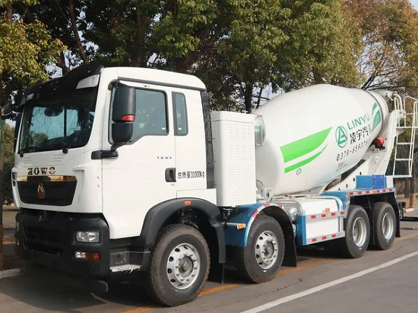 望“油”興嘆？別著急！凌宇電動(dòng)攪拌車了解一下！