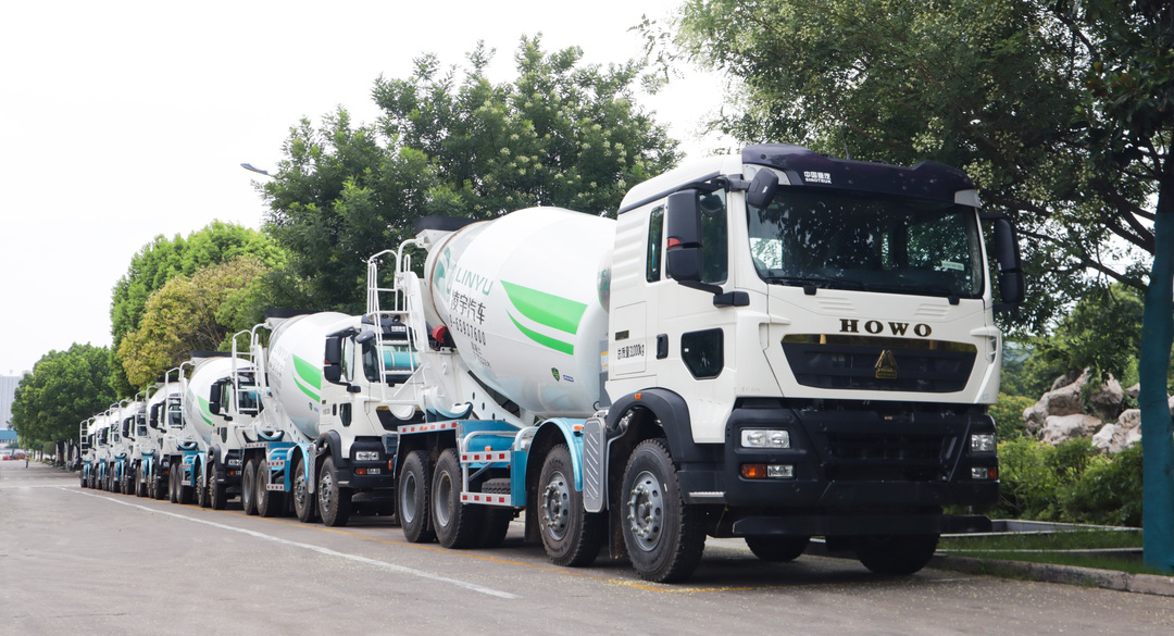 盛夏驕陽(yáng)似火，凌宇交車(chē)繁忙！